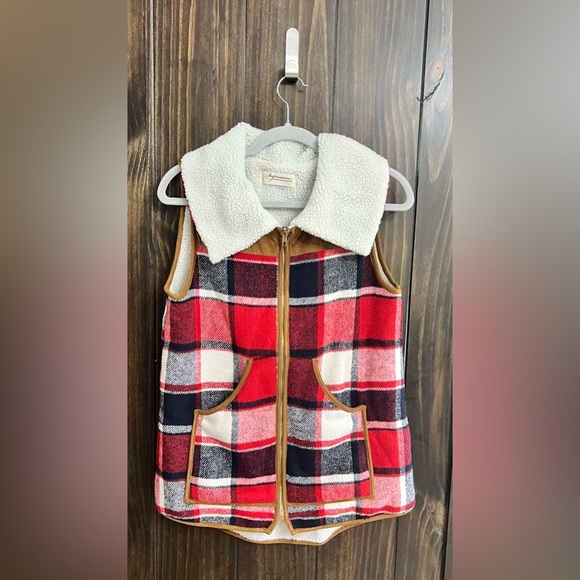 Red/Black Plaid Sherpa Collar Vest-Size:Medium - Picture 3 of 10